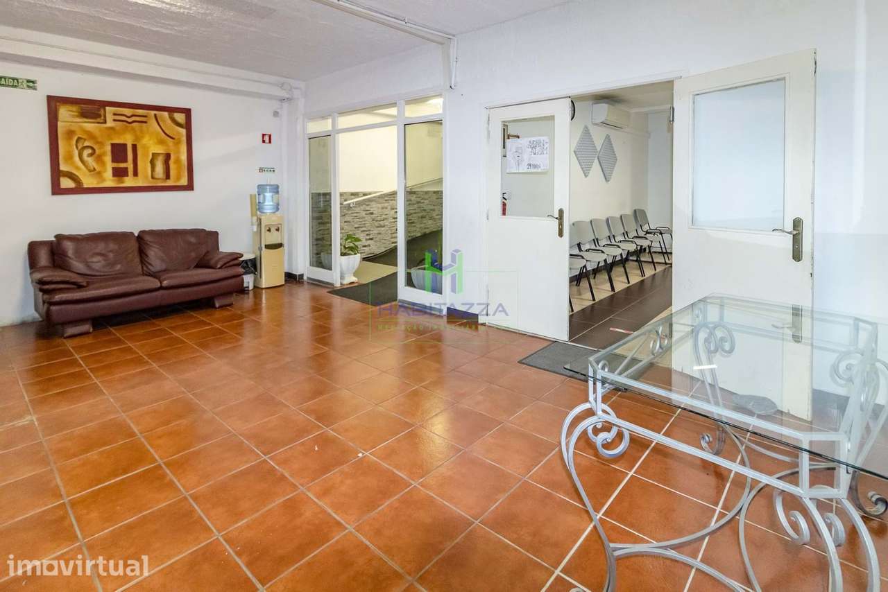 Espaço comercial de 323 m2, em Lagos - Grande imagem: 3/16