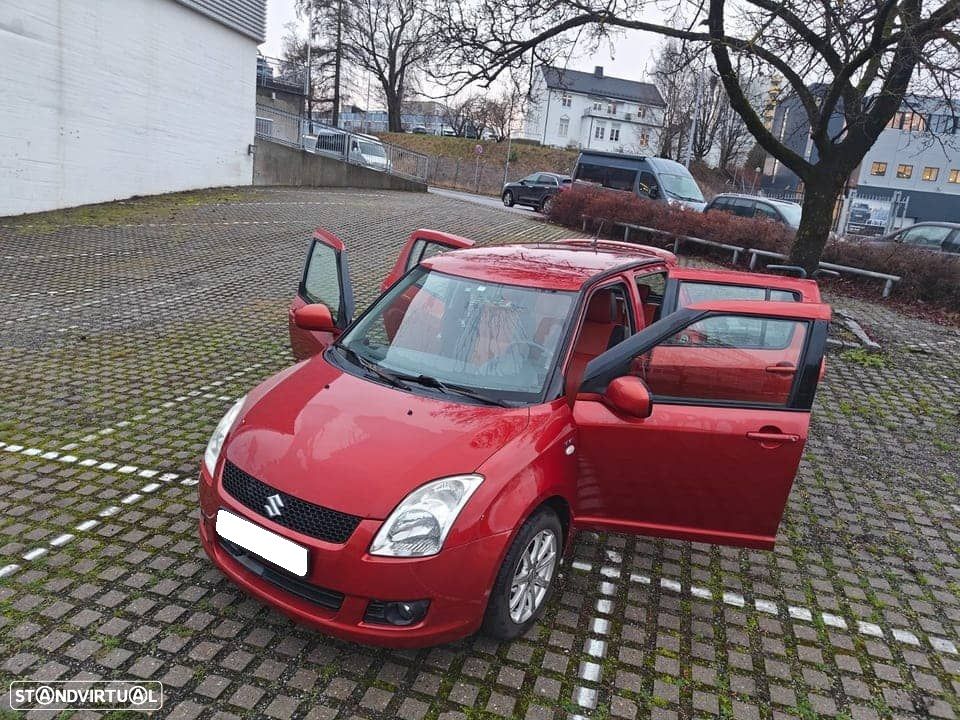 Suzuki Swift 1.5 VVT 16V GLX Auto. - 1