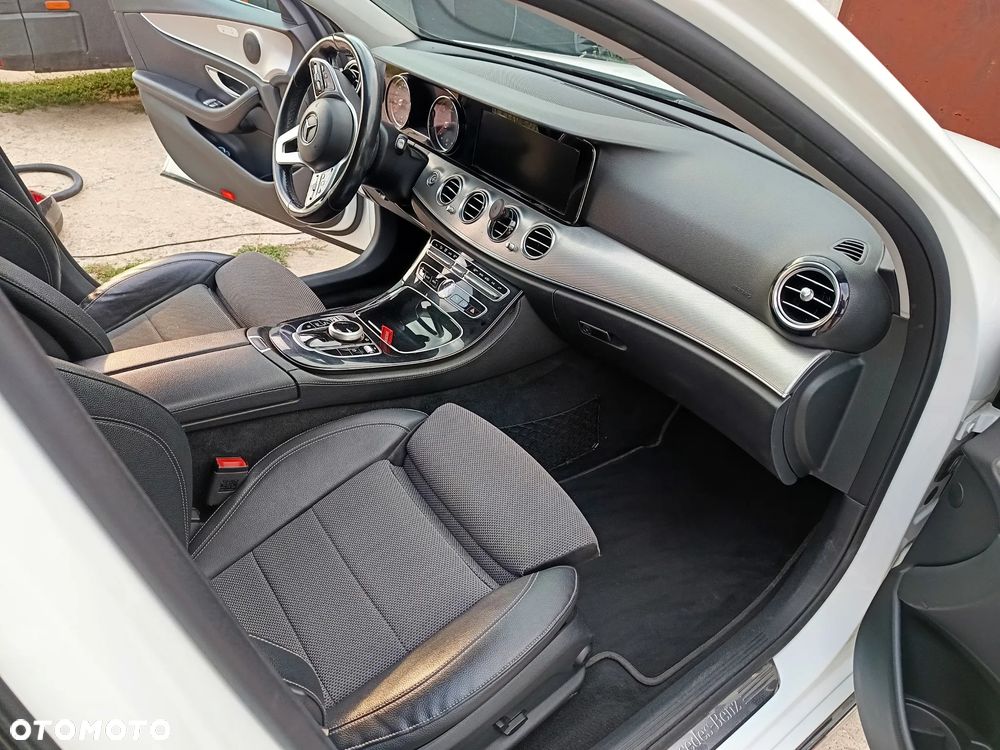 Mercedes-Benz Klasa E 220 d 9G-TRONIC - 5