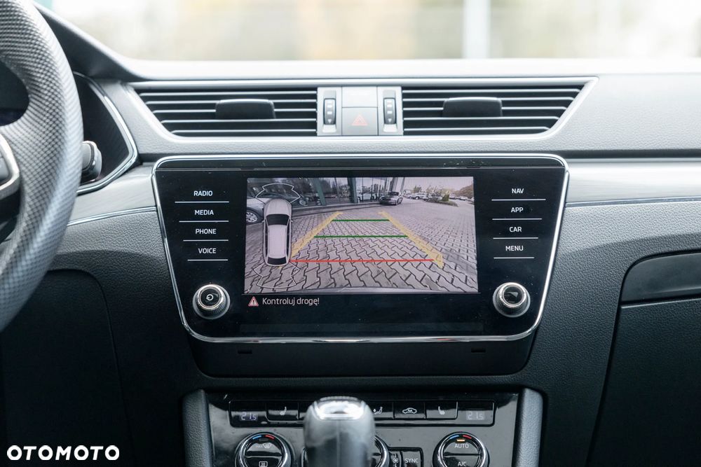 Skoda Superb 2.0 TSI 4x4 Scout DSG - 25