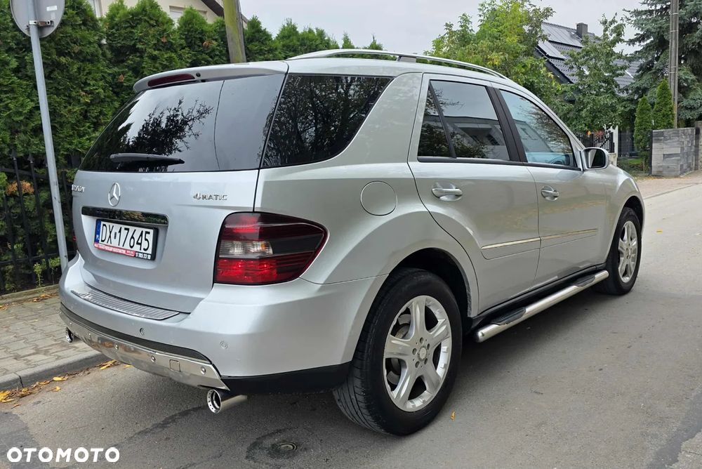Mercedes-Benz ML 320 CDI 4Matic 7G-TRONIC DPF Edition 10 - 13