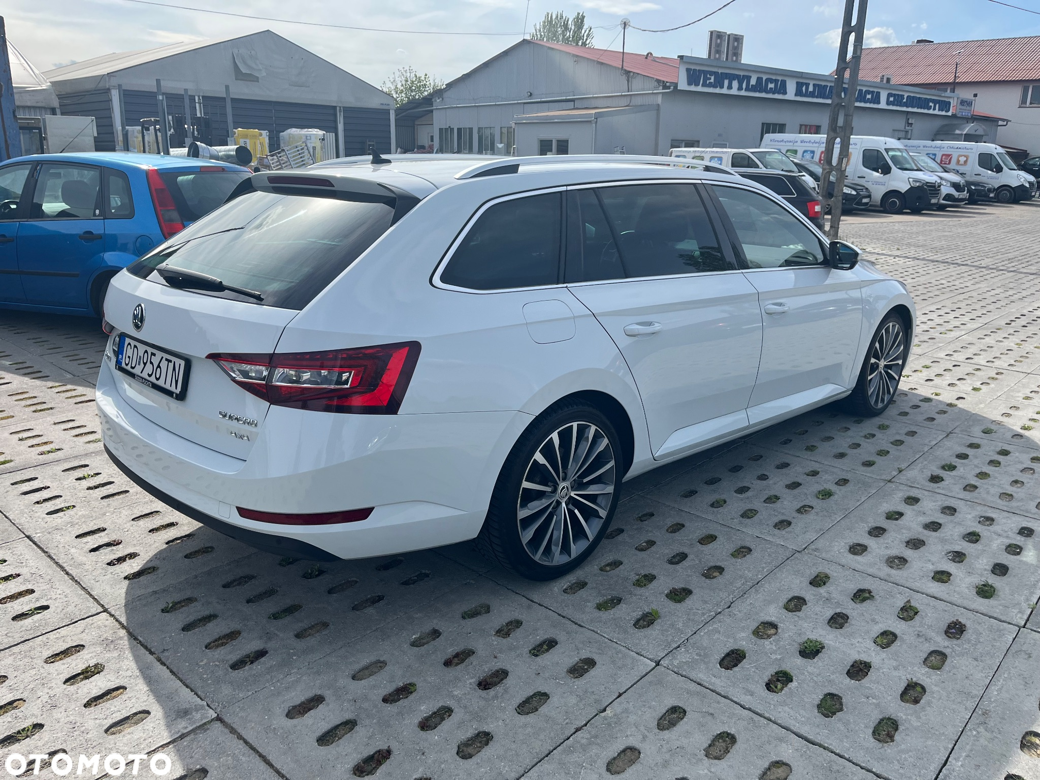 Skoda Superb 2.0 TDI 4x4 L&K DSG - 5