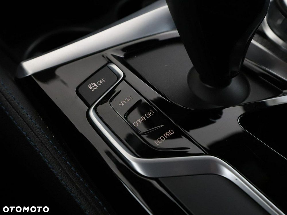 BMW Seria 5 520d xDrive M Sport Edition - 31