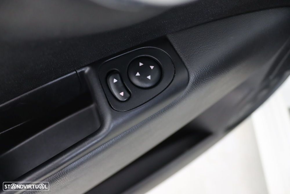 Fiat 500C 1.0 Hybrid Connect - 17