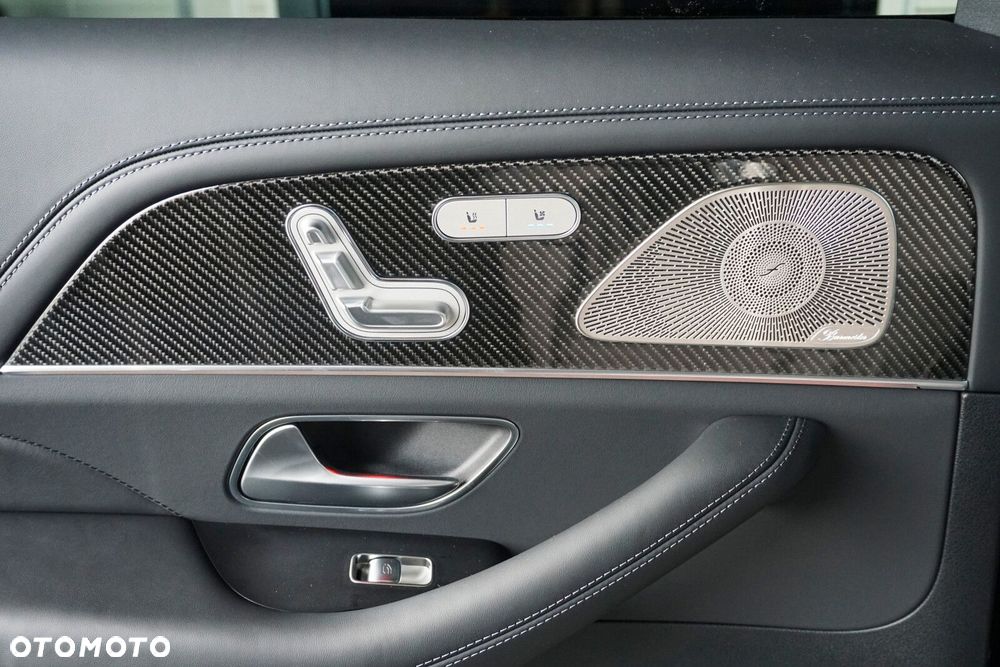 Mercedes-Benz GLS - 27