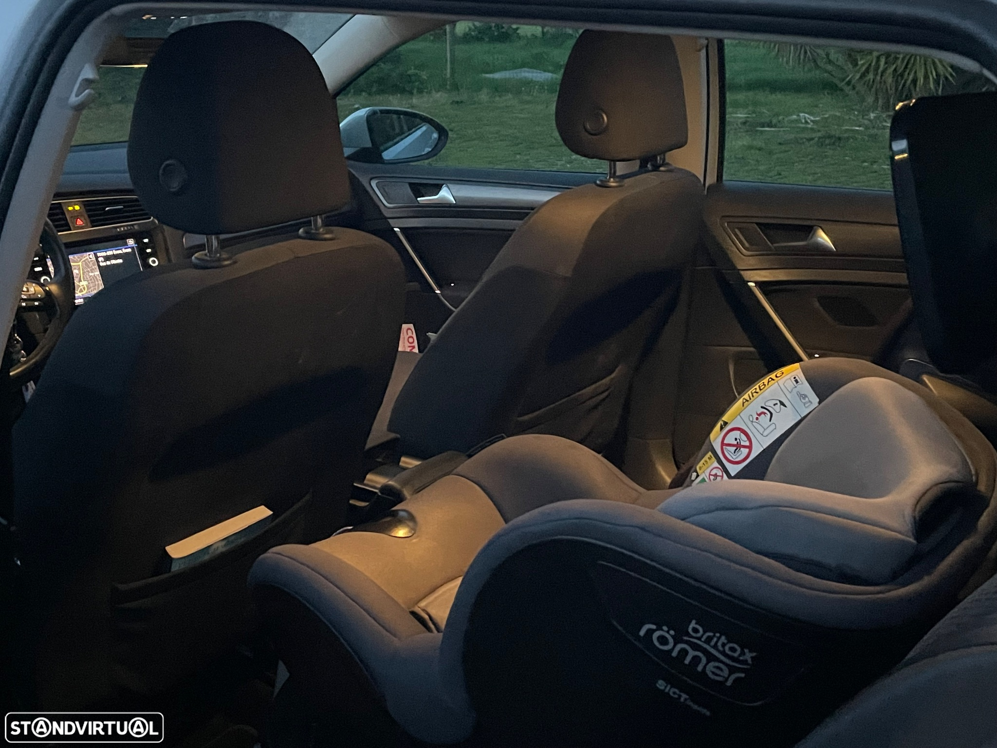 VW Golf Variant 1.6 TDi Confortline - 11