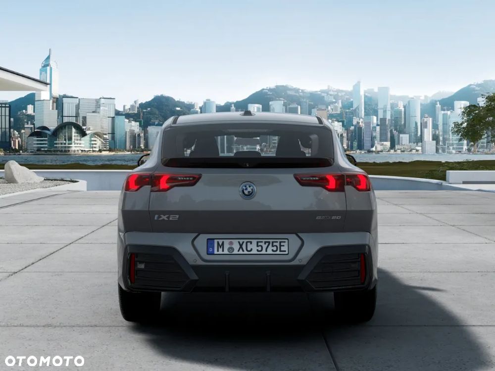 BMW iX2 eDrive20 66.5kWh M Sport - 2