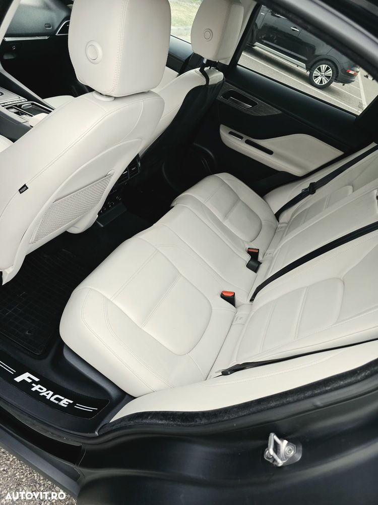 Jaguar F-Pace 20d RWD Prestige - 12