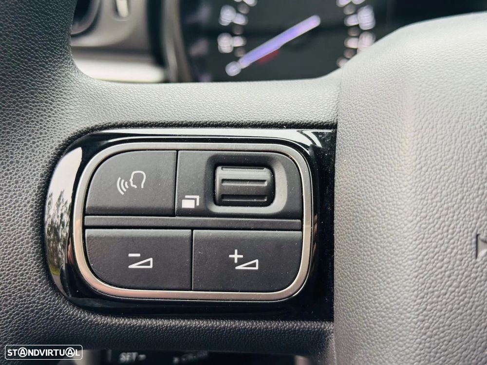 Citroën C3 1.2 PureTech Shine - 21