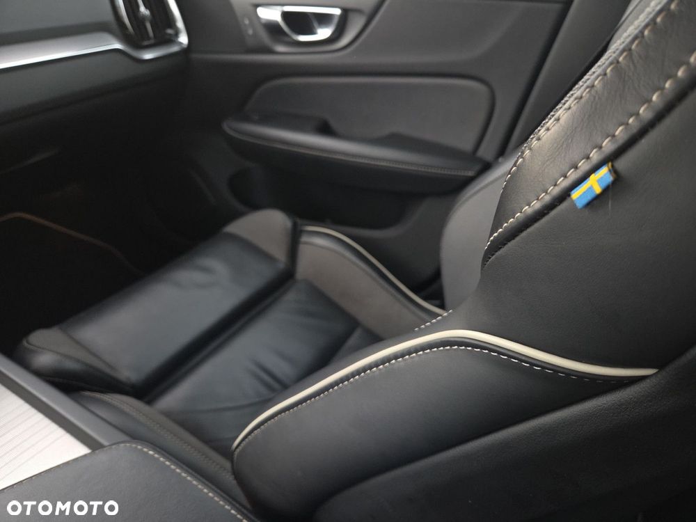 Volvo S60 B4 B R-Design - 26