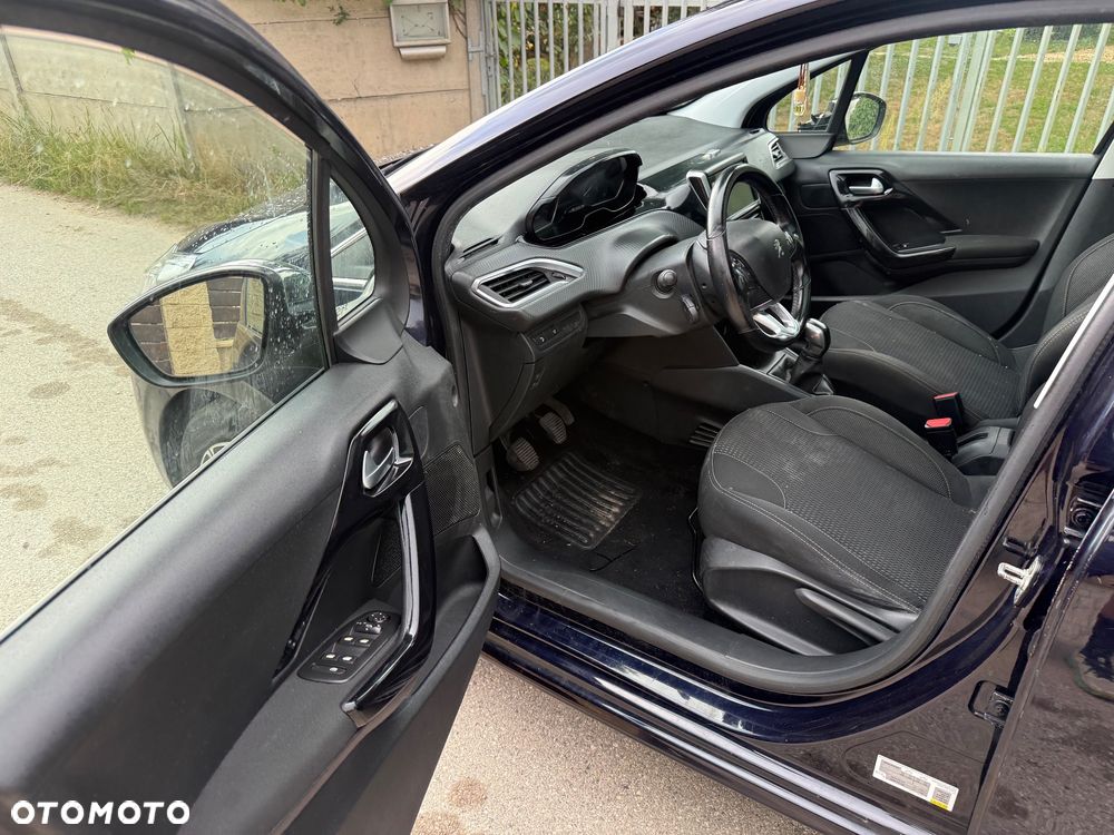 Peugeot 208 1.2 PureTech Allure S&S - 7