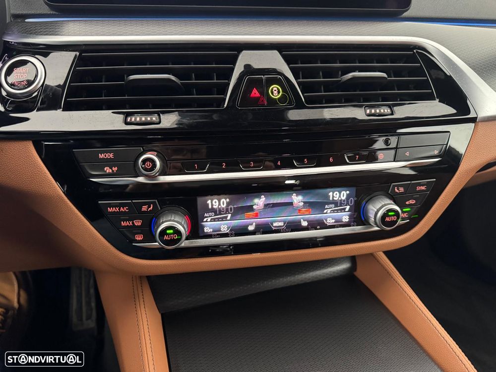 BMW 530 e Pack Desportivo M - 26