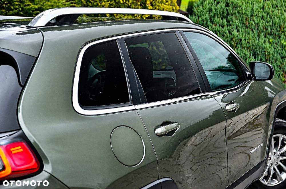 Jeep Cherokee - 13
