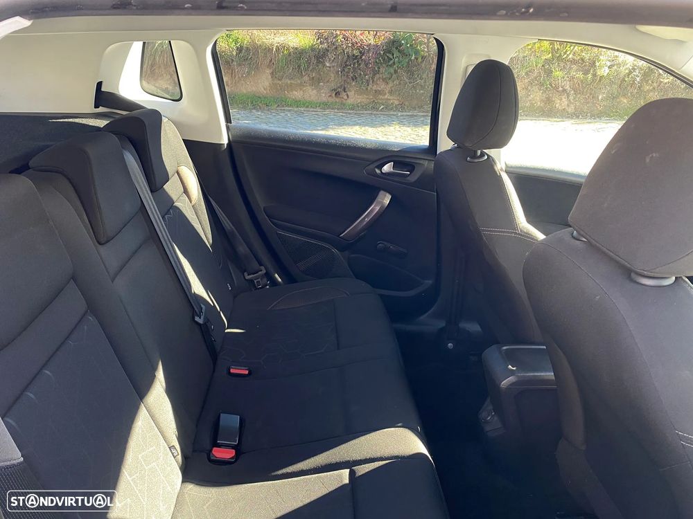 Peugeot 2008 1.2 VTi Access - 10