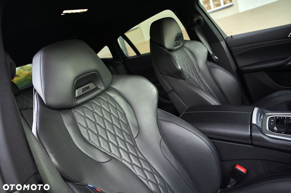 BMW X6 xDrive40d mHEV - 29