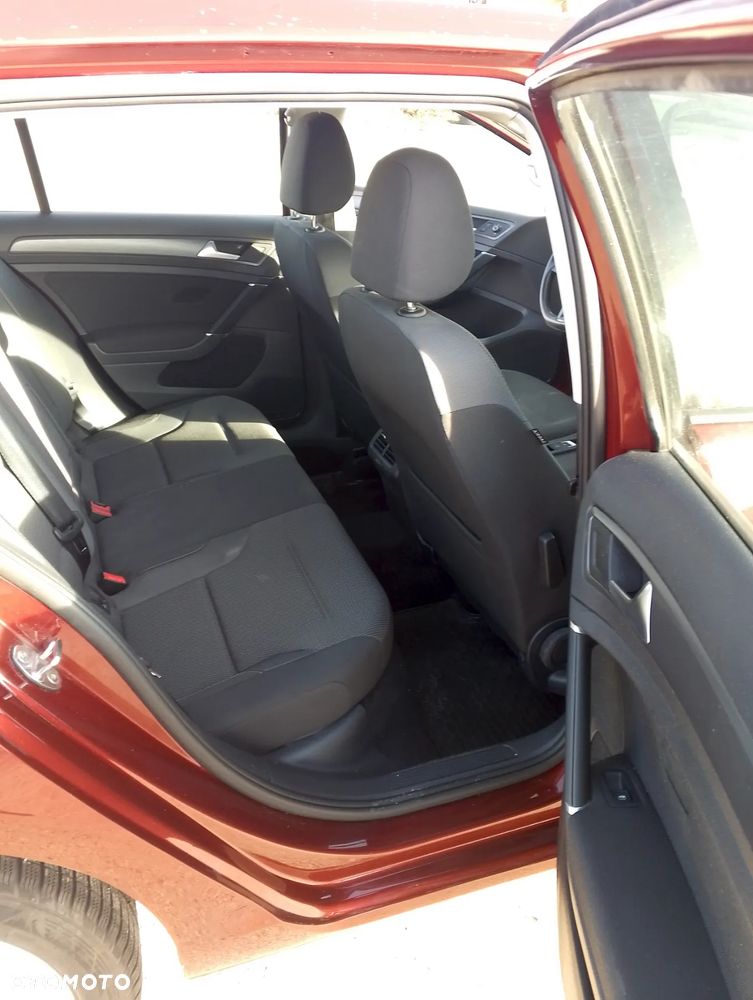 Volkswagen Golf - 25