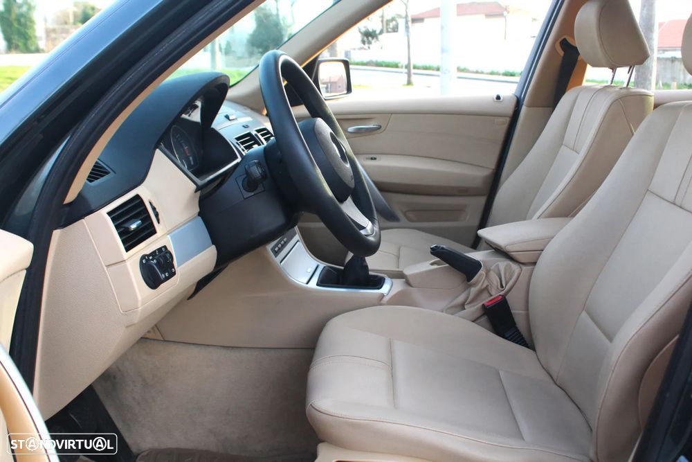 BMW X3 2.0 d LifeStyle - 43