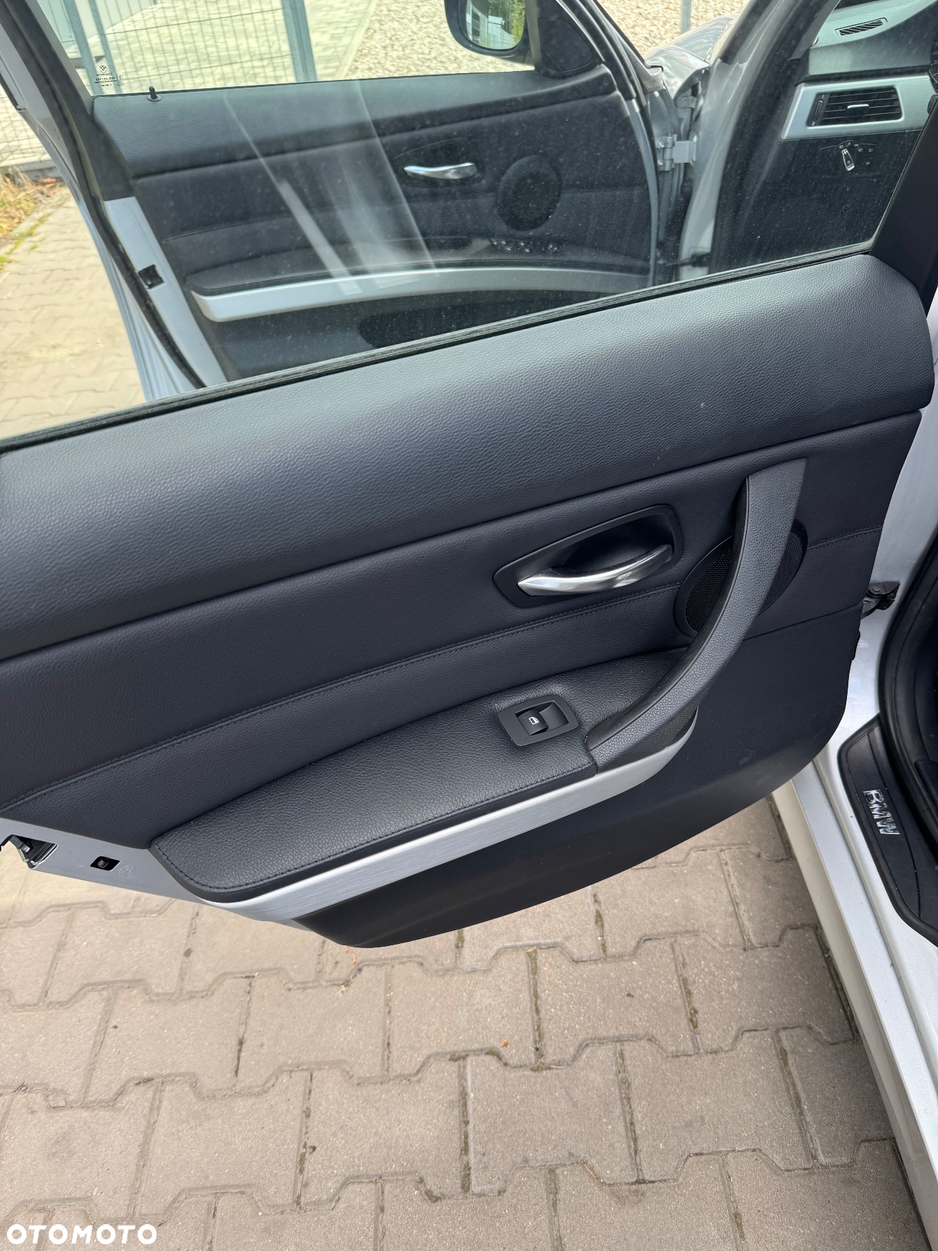 BMW Seria 3 320d DPF Touring - 21