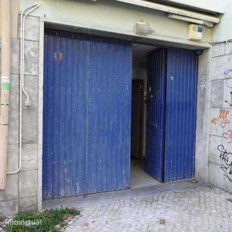 Arrenda-se Armazém/Escritório Amadora