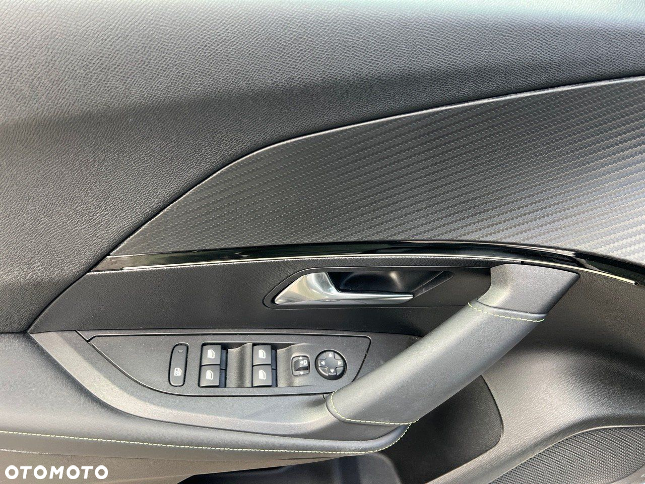Peugeot 2008 1.2 PureTech GT S&S EAT8 - 12