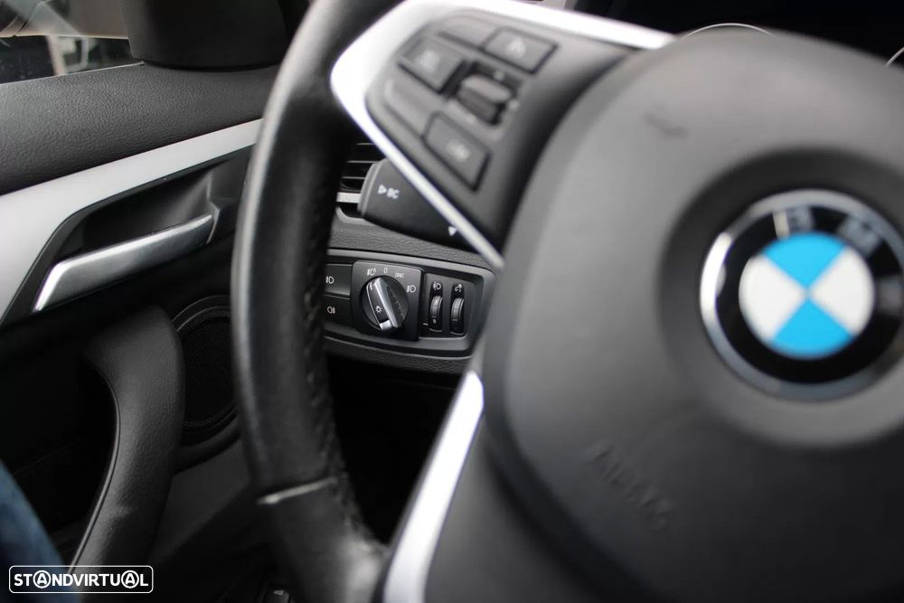 BMW X1 25 e xDrive Line Sport - 25