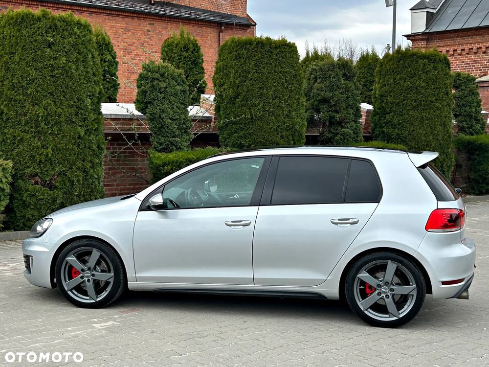 Volkswagen Golf - 21