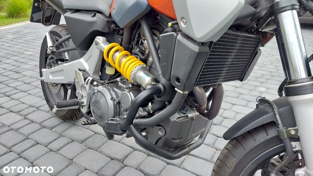 Yamaha MT - 6