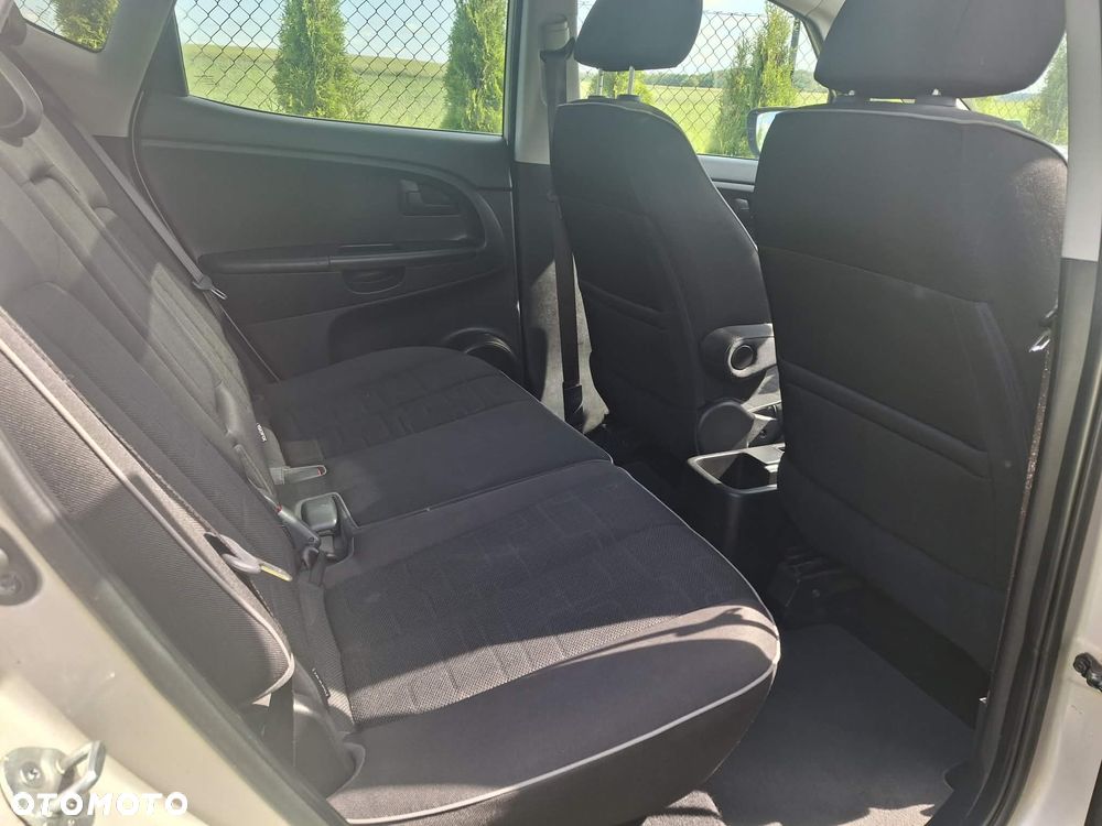 Kia Venga 1.4 CRDi L - 11