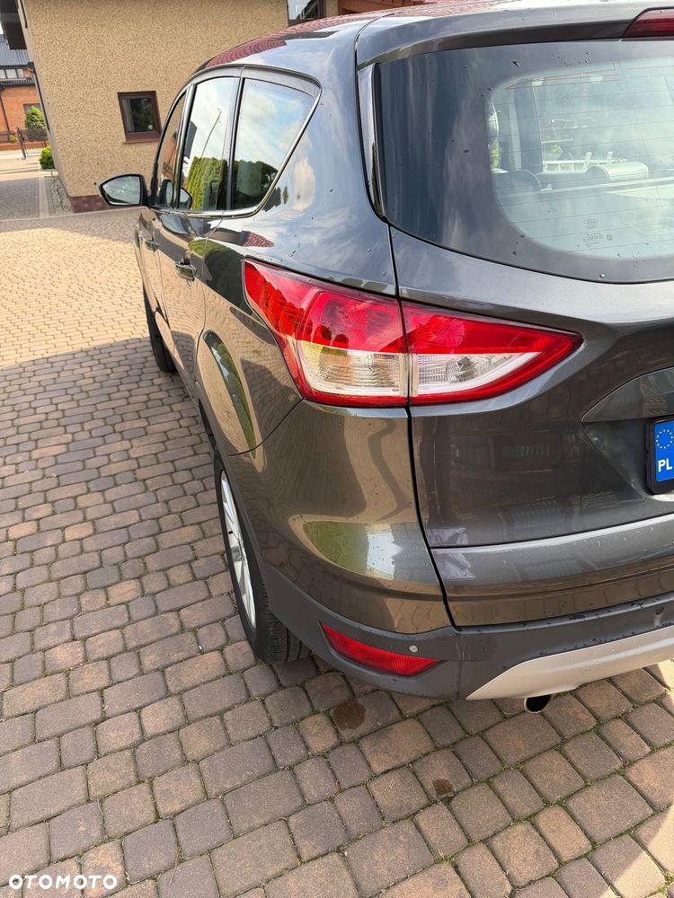 Ford Kuga 1.5 EcoBoost 4WD Titanium - 4