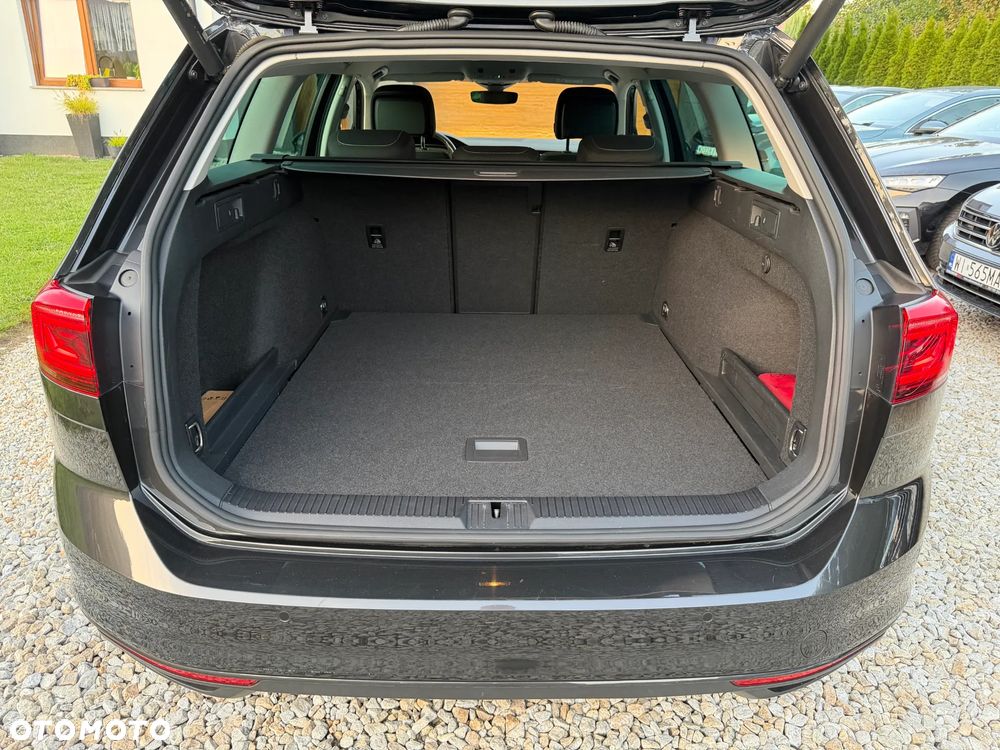 Volkswagen Passat Variant - 30