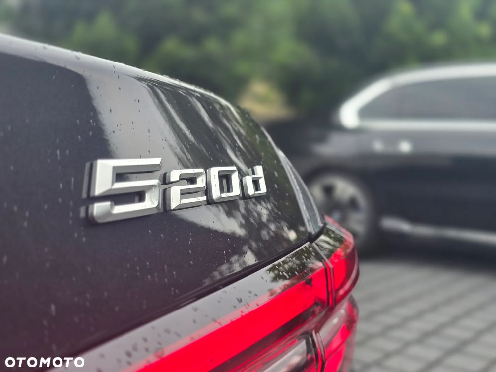 BMW Seria 5 520d xDrive mHEV M Sport - 35