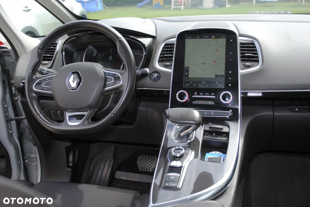 Renault Espace 1.6 dCi Energy Initiale Paris EDC 7os - 17