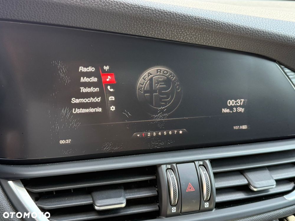 Alfa Romeo Giulia 2.0 Turbo Super - 17