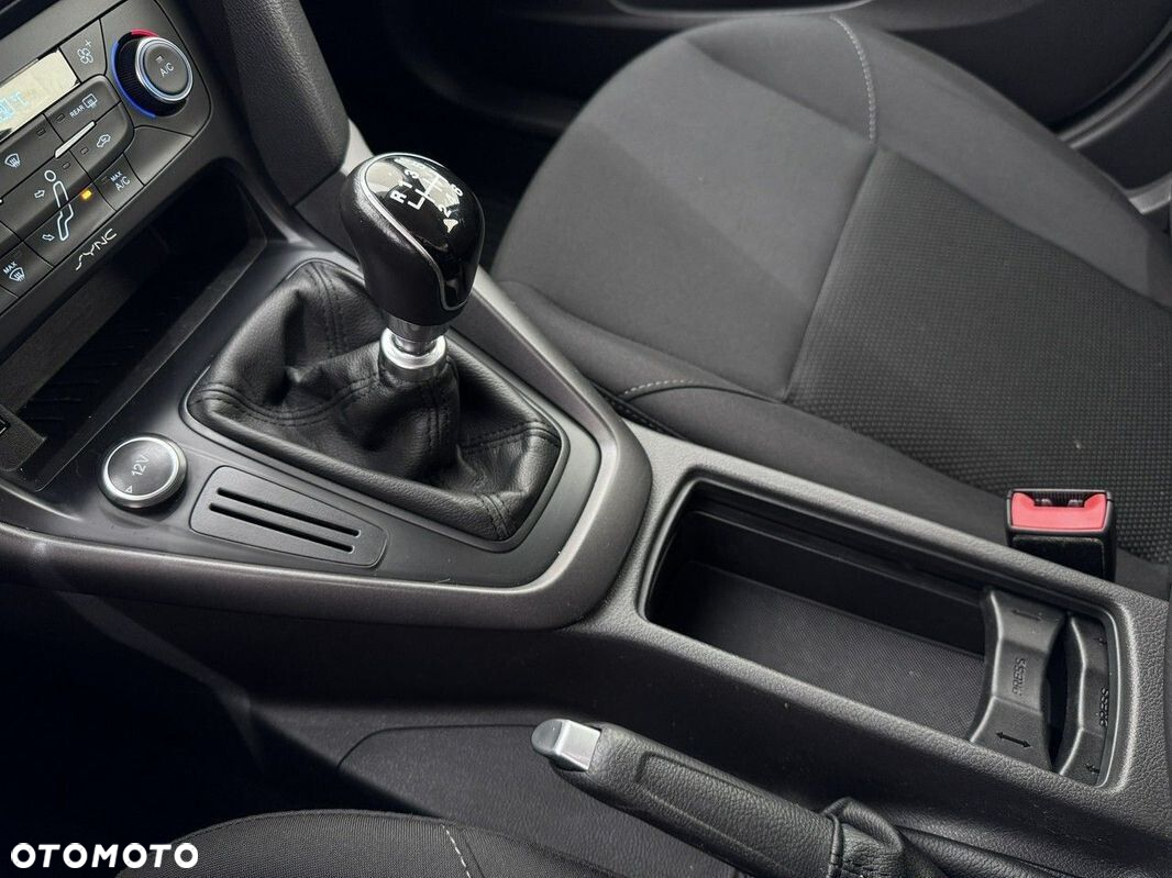 Ford Focus - 24