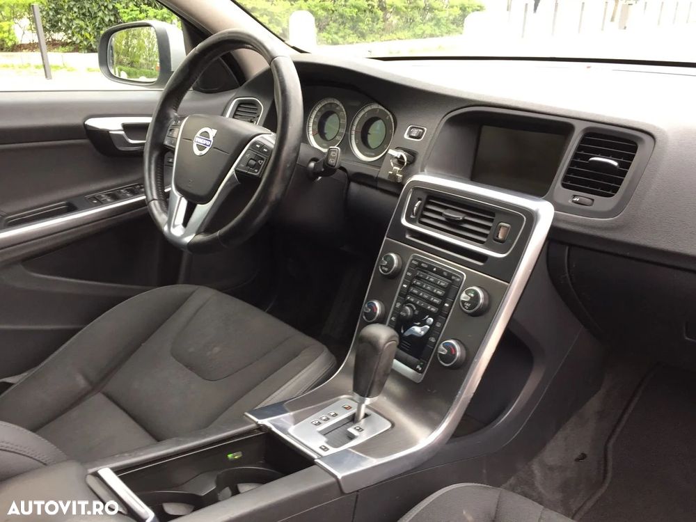 Volvo V60 D3 Geartronic Momentum - 5