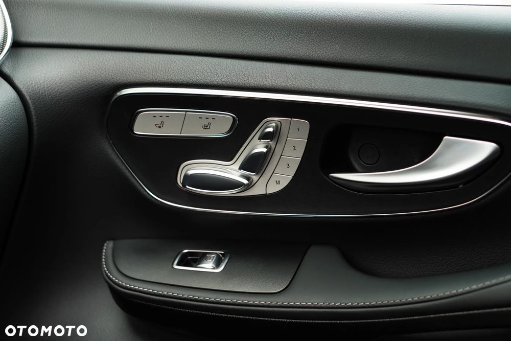 Mercedes-Benz Klasa V 300 d 9G-Tronic Exclusive (ekstra d³) - 12