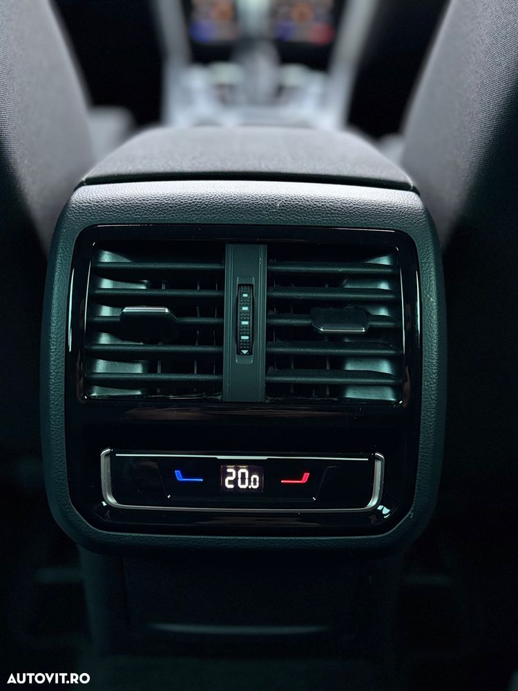 Volkswagen Passat - 14