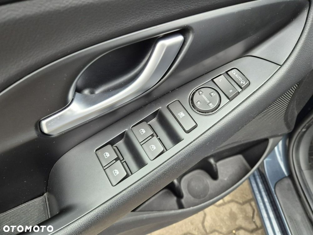 Hyundai i30 1.5 T-GDI 48V Smart - 14