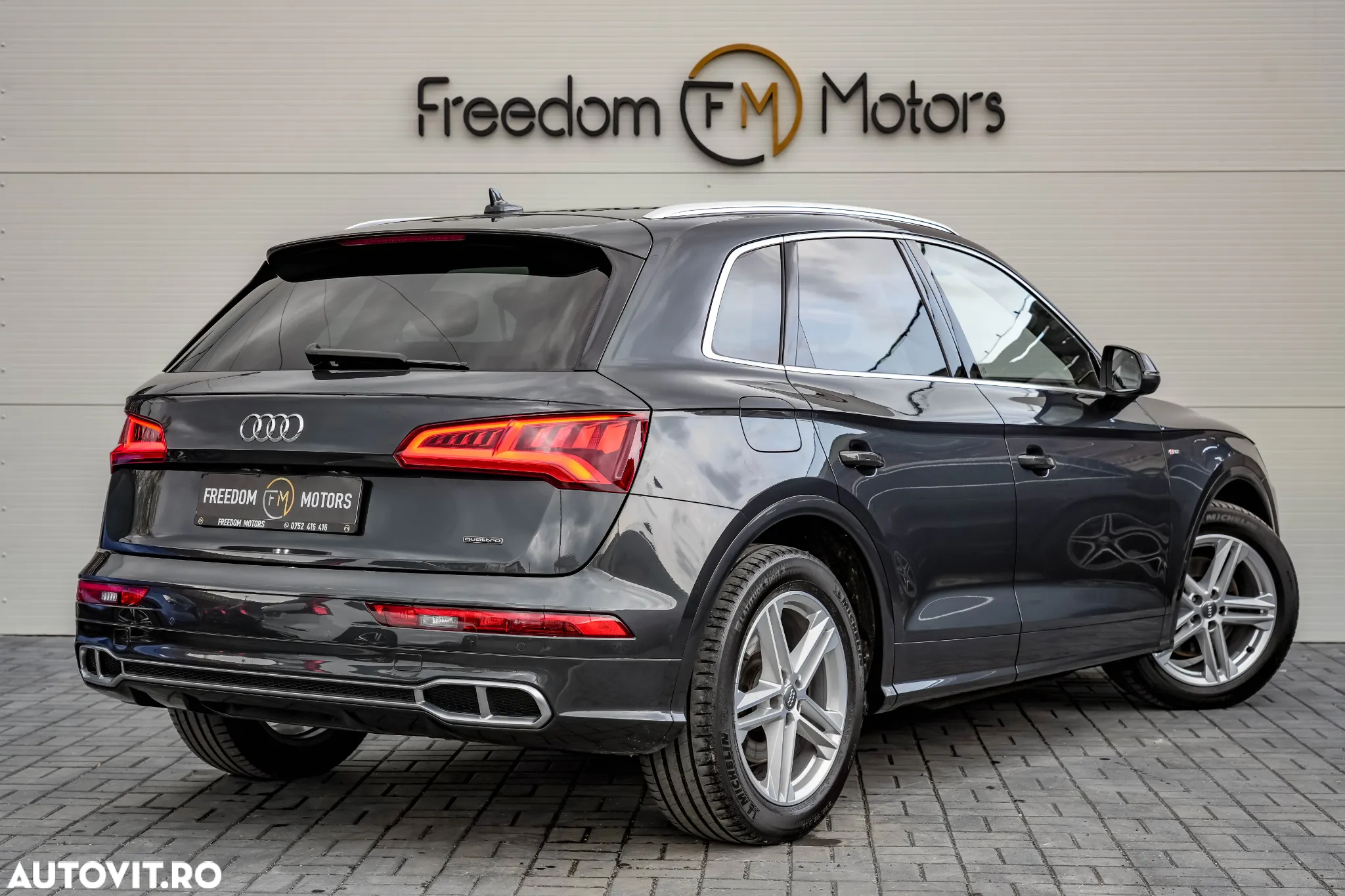 Audi Q5 55 TFSI e quattro S tronic - 4