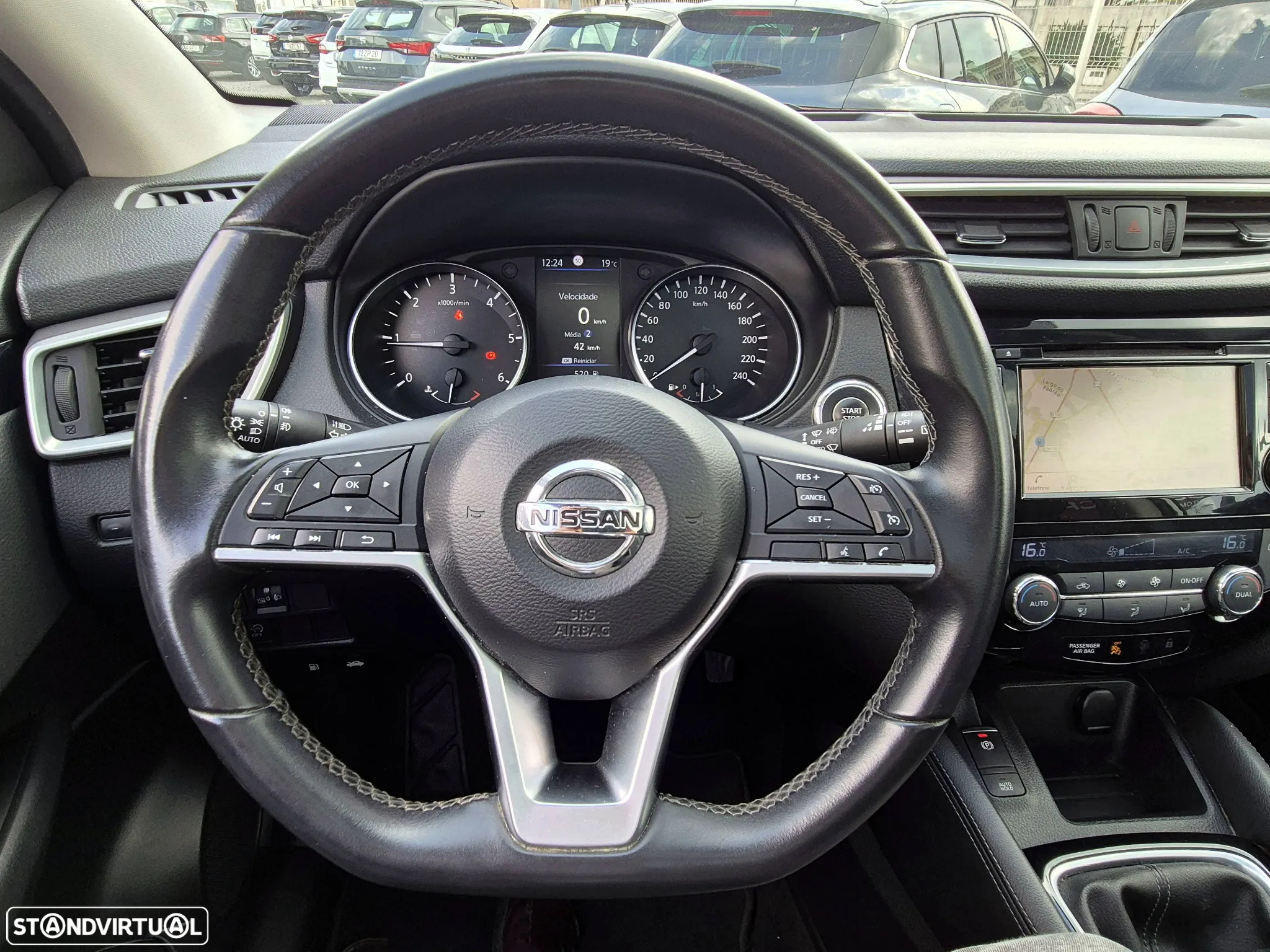 Nissan Qashqai 1.5 dCi N-Connecta J18 - 15