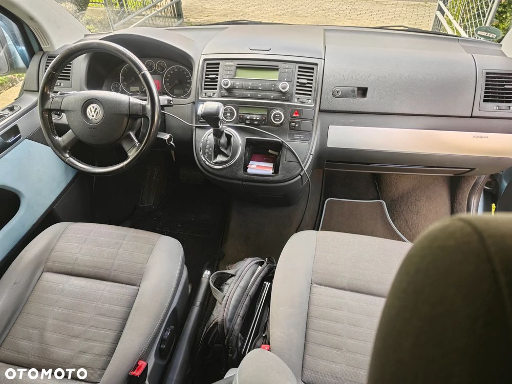 Volkswagen Multivan - 4