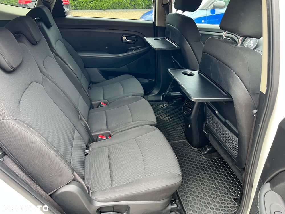 Kia Carens 1.7 CRDi Spirit - 10