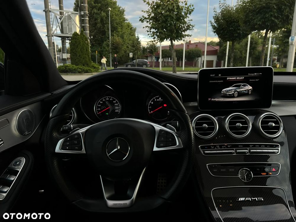 Mercedes-Benz Klasa C AMG 43 4Matic 9G-TRONIC - 25