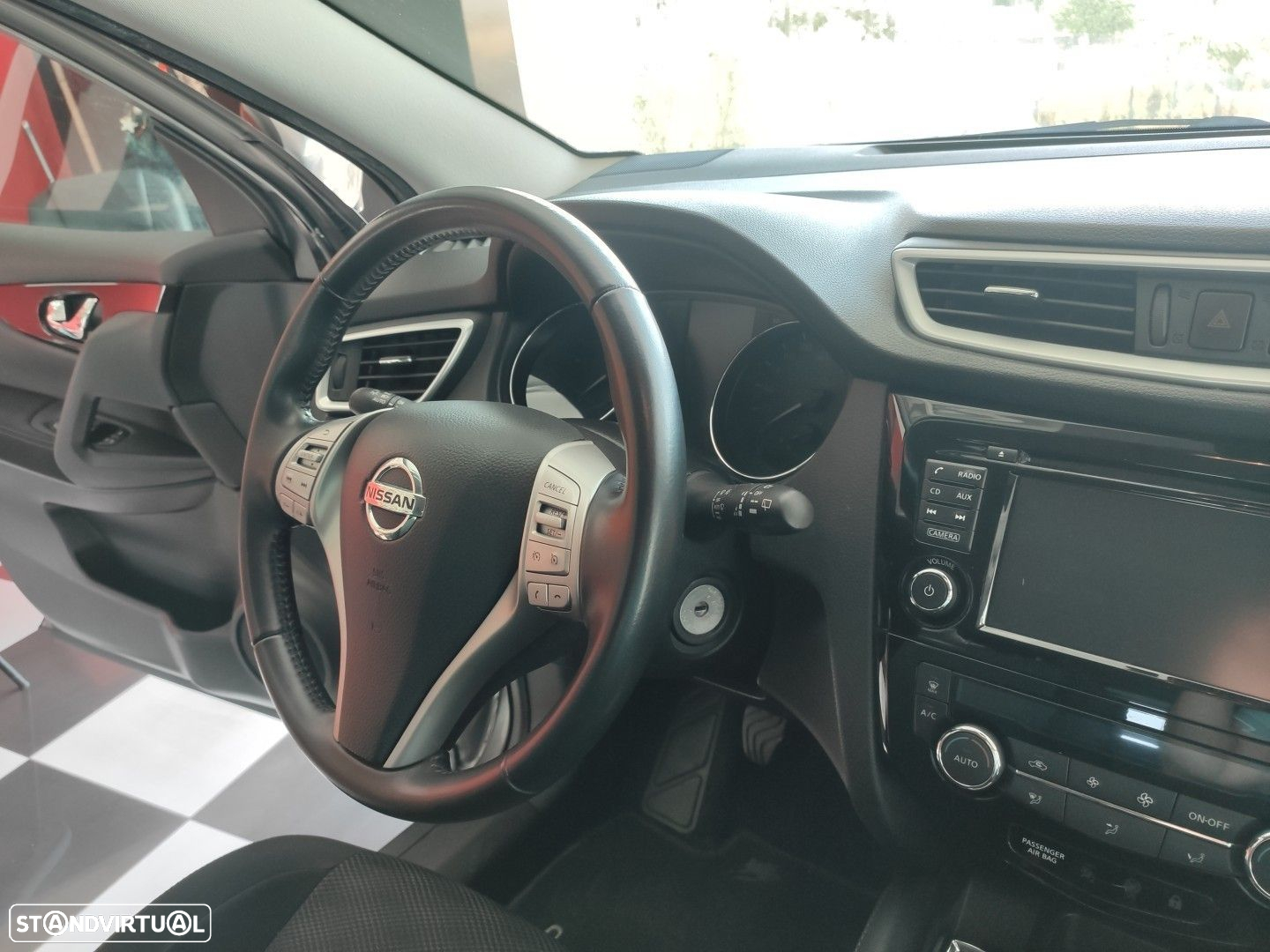 Nissan Qashqai 1.5 dCi Acenta Connect - 11