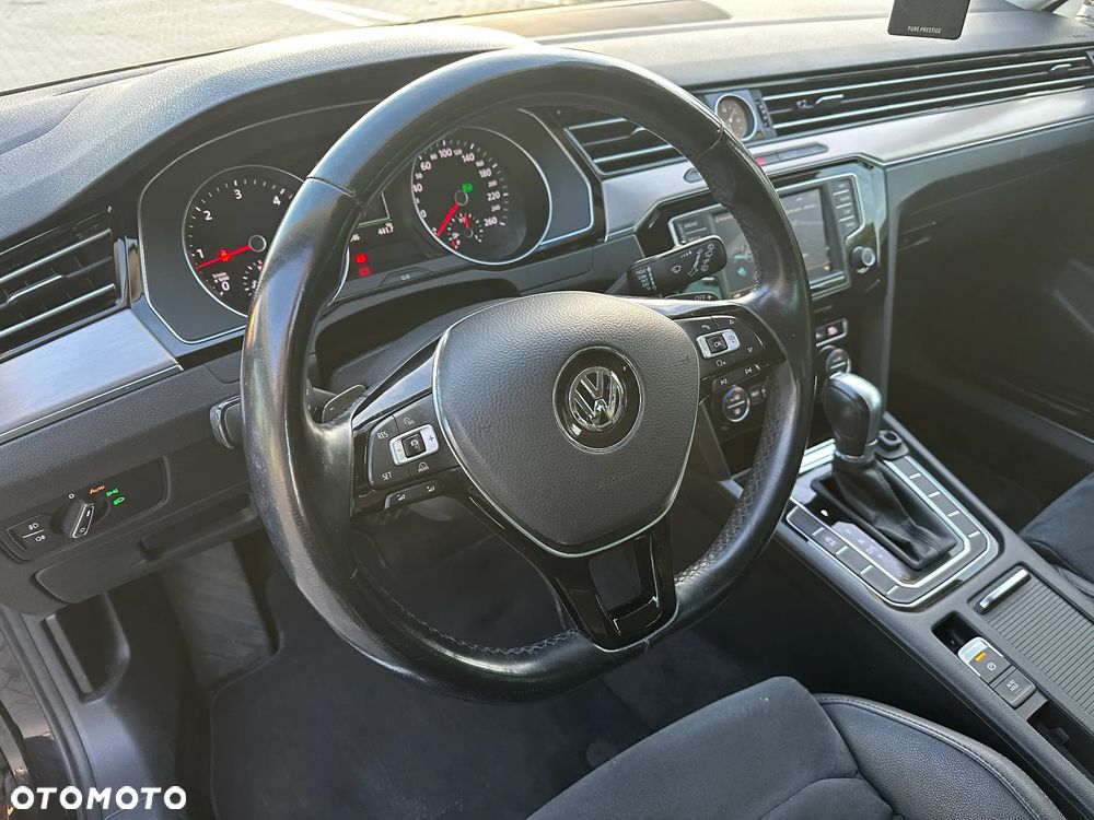 Volkswagen Passat - 22
