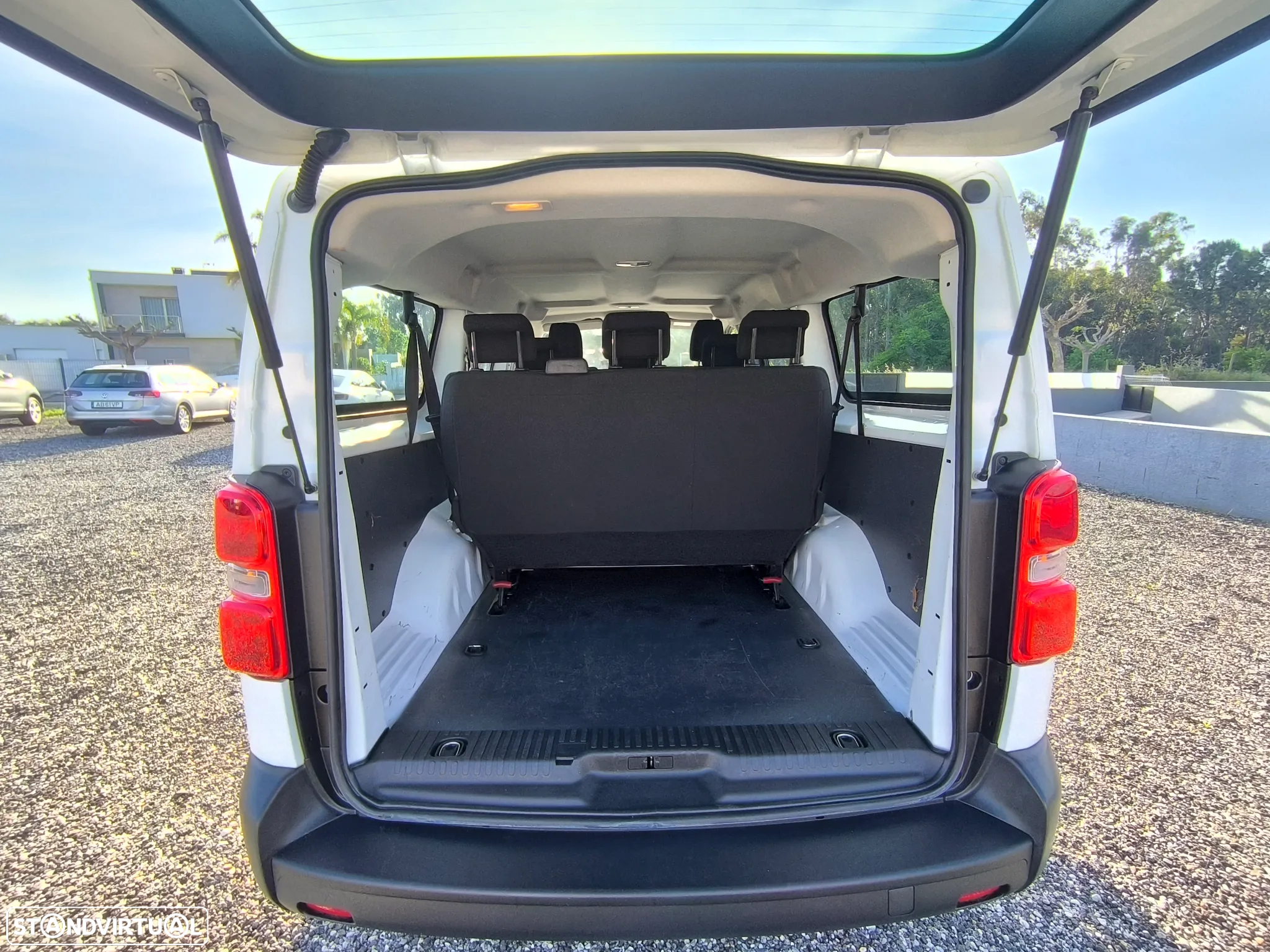 Peugeot Traveller 1.5 BlueHDi L3H1 Long - 19