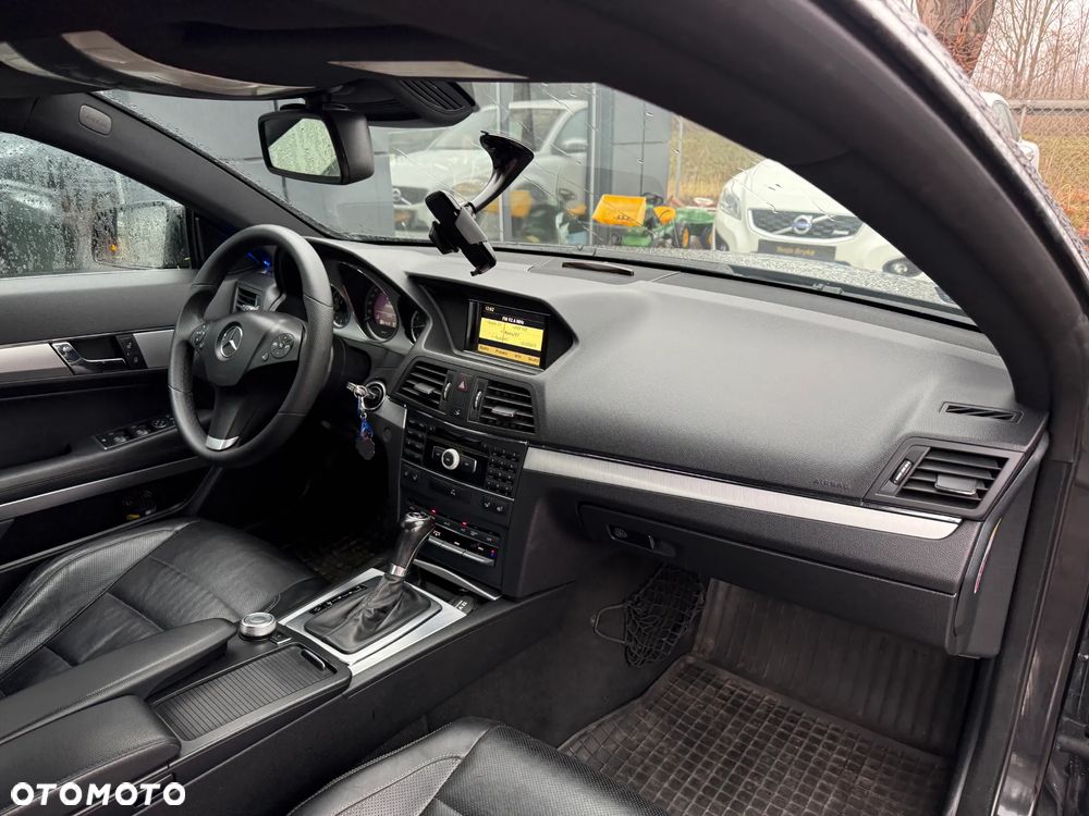 Mercedes-Benz Klasa E - 27