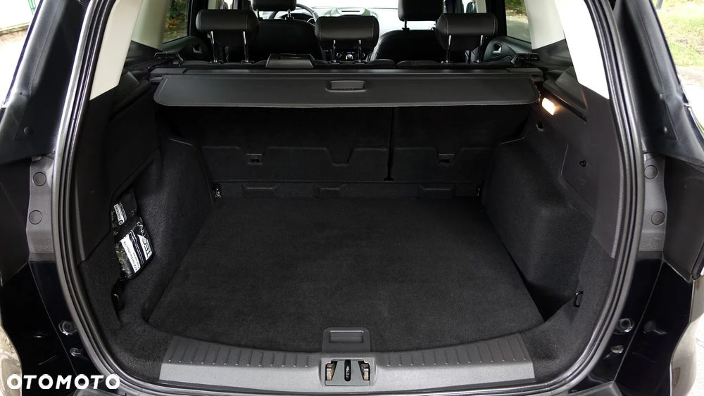 Ford Kuga 1.5 EcoBoost 2x4 Titanium - 32