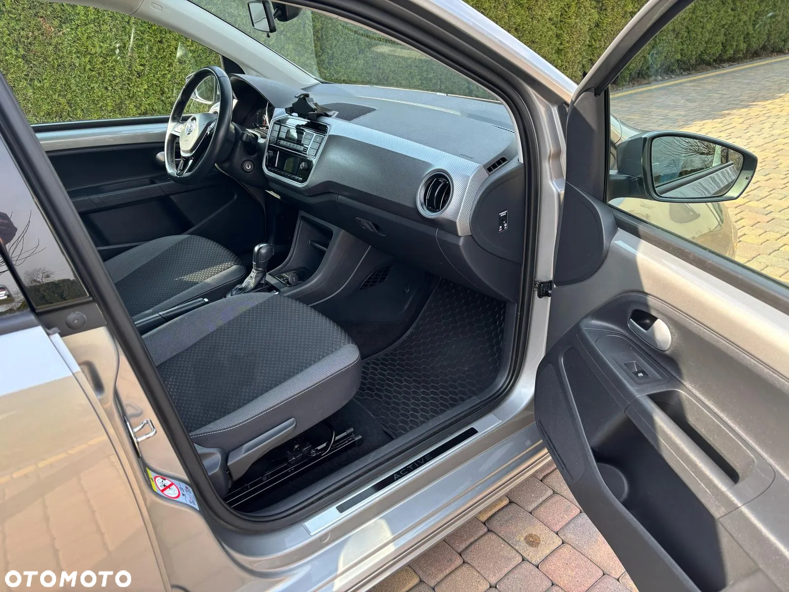 Volkswagen up! e-up - 17