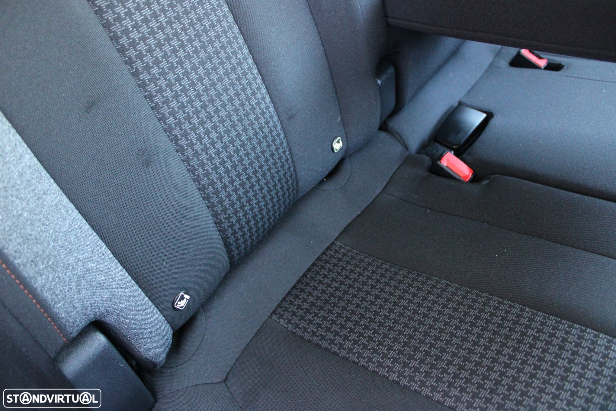 Peugeot 3008 PureTech 130 Stop & Start GPF EAT8 Active - 32